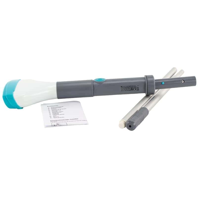 Battery-powered pool vacuum cleaner for spa and pool cleaning.