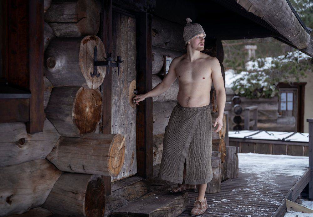 Rento sauna waist towel Kenno 70x145 cm in beige, ideal for sauna and wellness. Luxurious and soft.