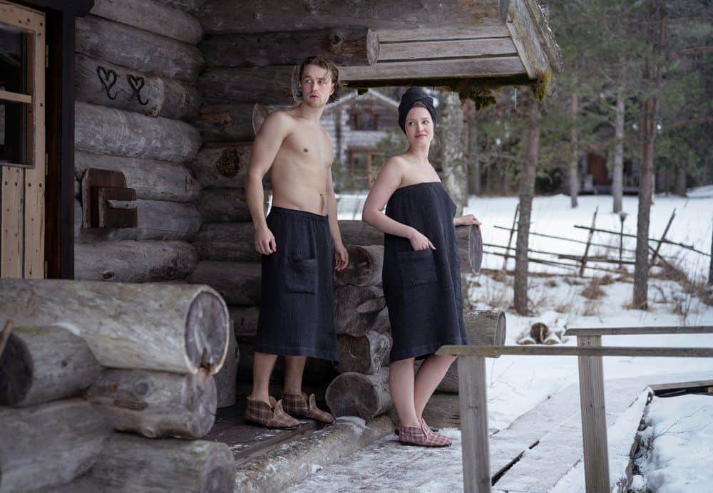 Rento Sauna Towel Kenno 70x145 cm in grey, ideal for sauna and wellness.
