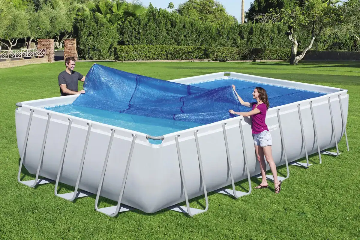 Swimming pond solar cover for rectangular pool, 732x366 cm, blue, saves heat and keeps the water.