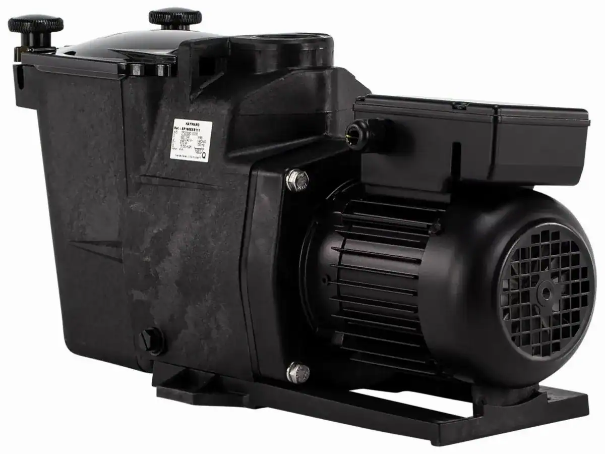 Hayward SuperPump SP1611 pool pump for pool water circulation.