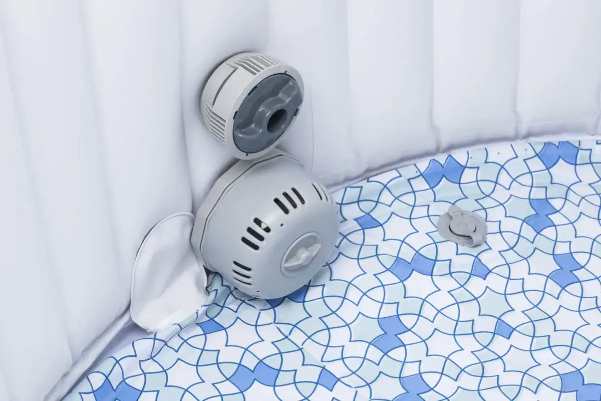 Lay-Z Spa Miami EnergySense Airjet inflatable spa for 4 people in Belgium.